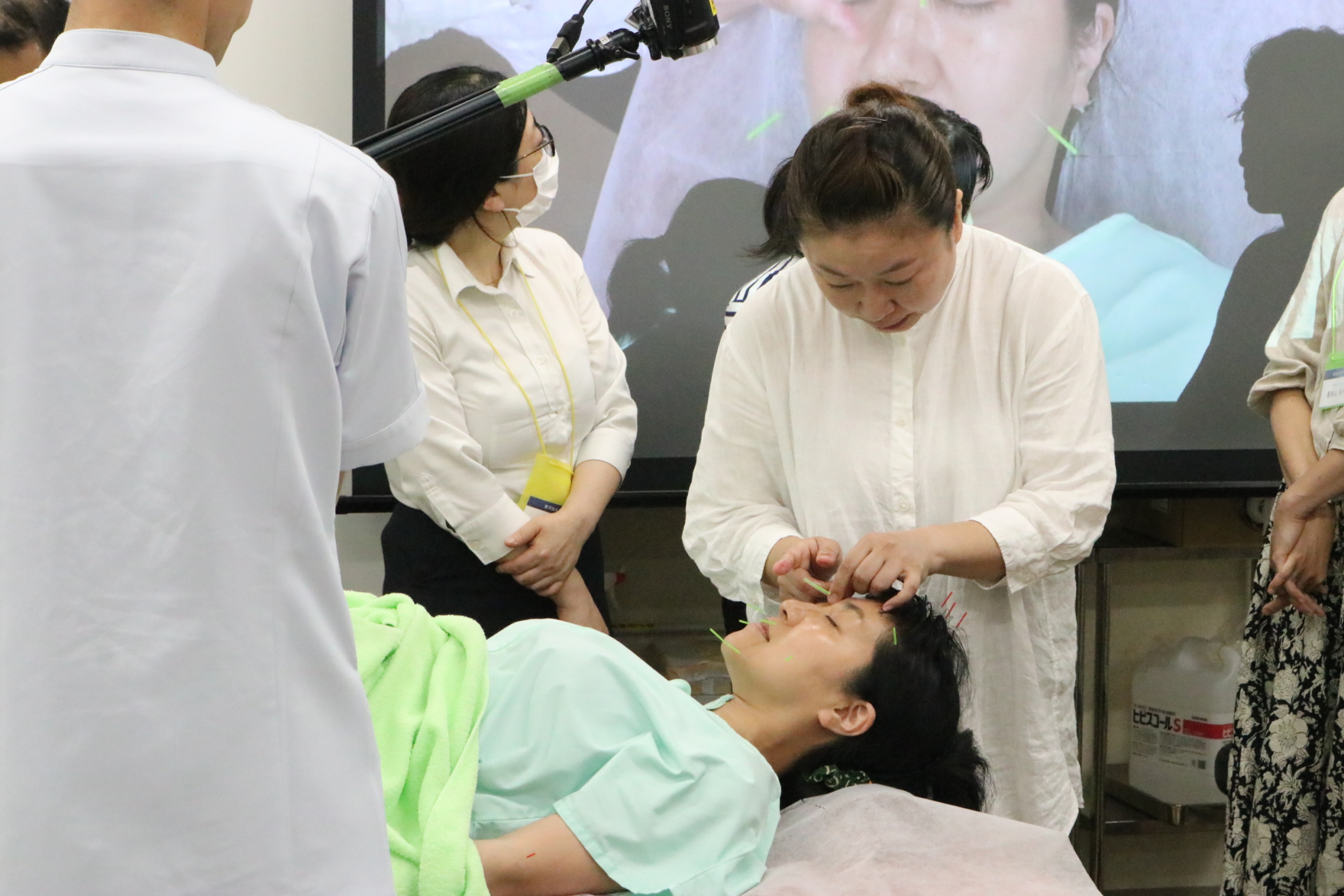 13時【第4回体験入学】実技講師から学ぶ「美容鍼灸」