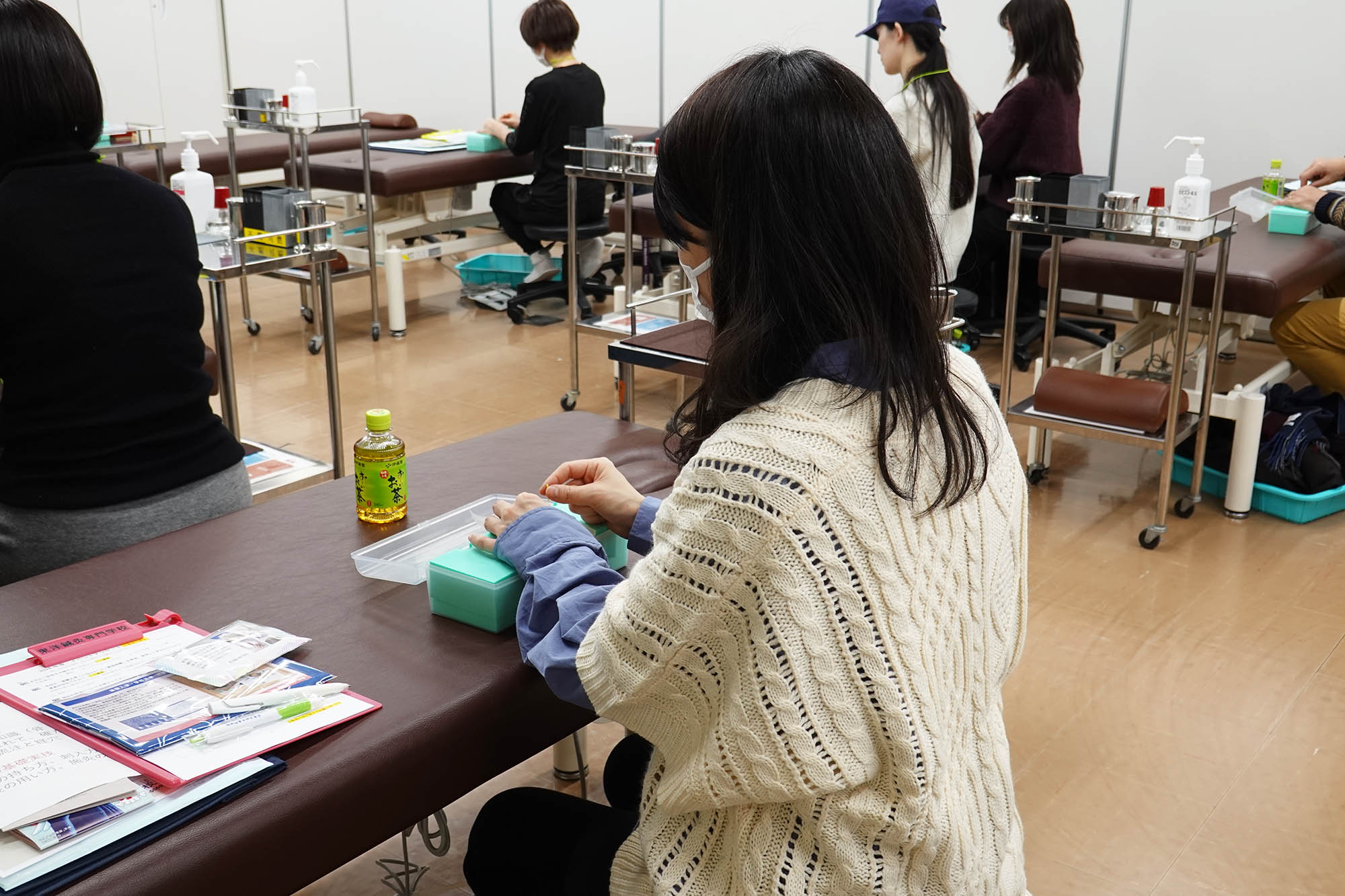 一年生のハリ実技を体験しよう！！