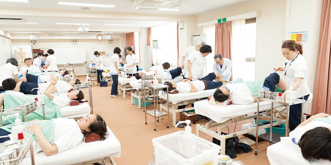 東洋鍼灸専門学校の様子
