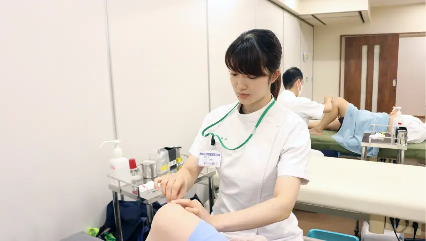 鍼灸科 夜間部生の1日 | 鍼灸・針治療・あん摩マッサージ指圧師の専門